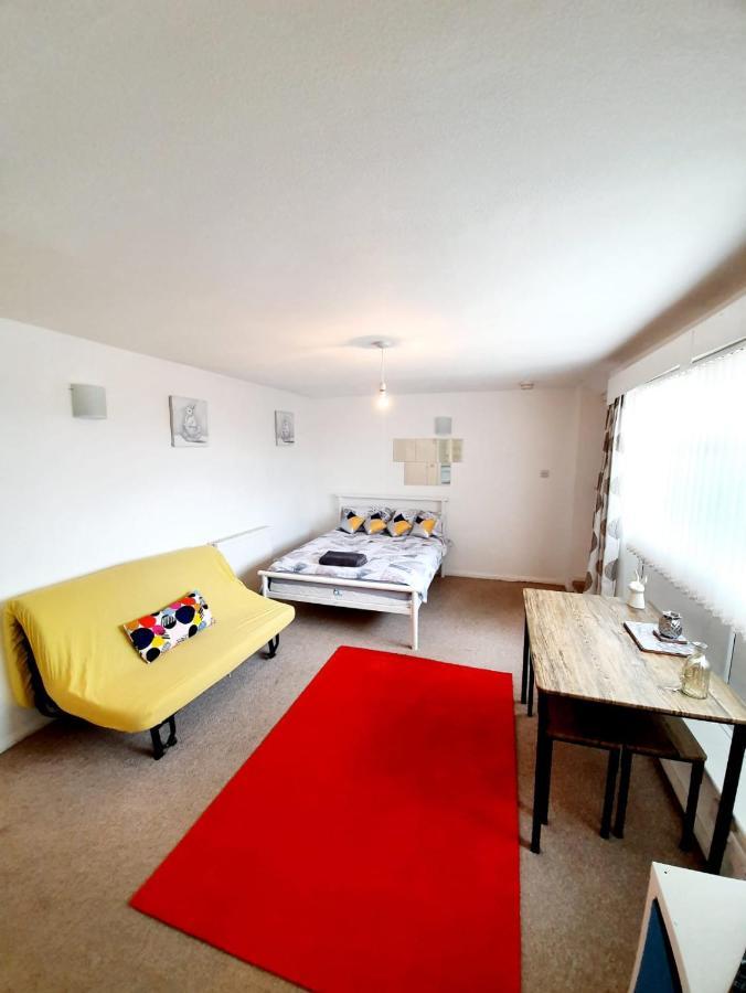 Rayleigh Town Centre 2 Bedroom Apartment Eksteriør billede