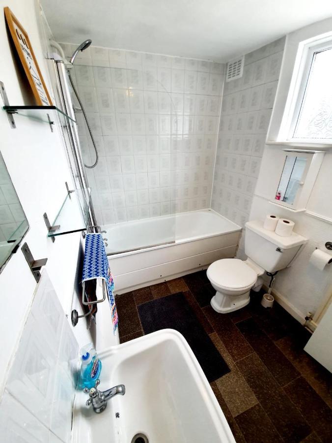 Rayleigh Town Centre 2 Bedroom Apartment Eksteriør billede